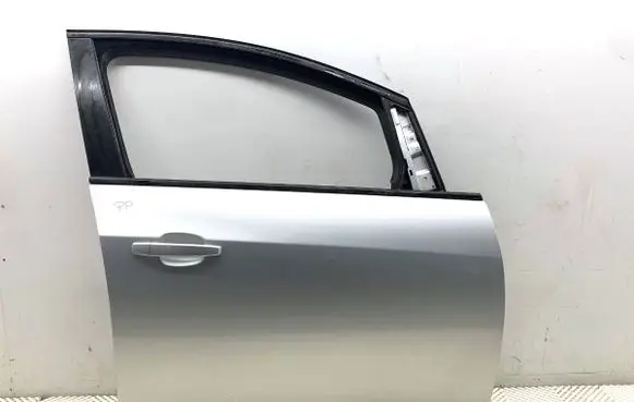 Opel Astra J Front door Z176