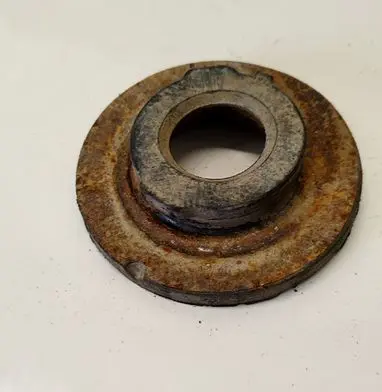 Volkswagen Touran I Front coil spring rubber mount 1K0512297