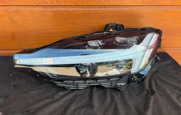 Volvo XC60 Headlight/headlamp 32420430