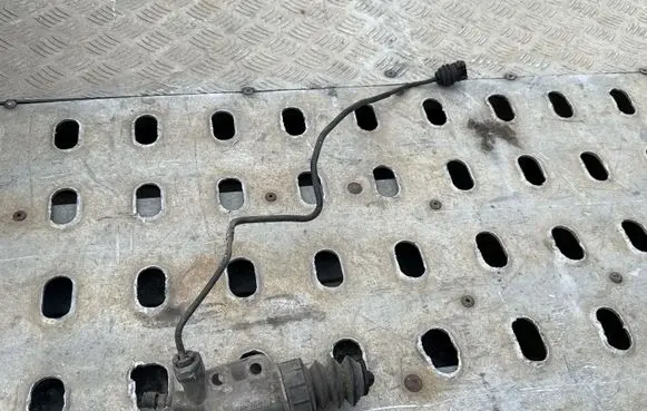 Mazda 5 Clutch slave cylinder FTEDE68037