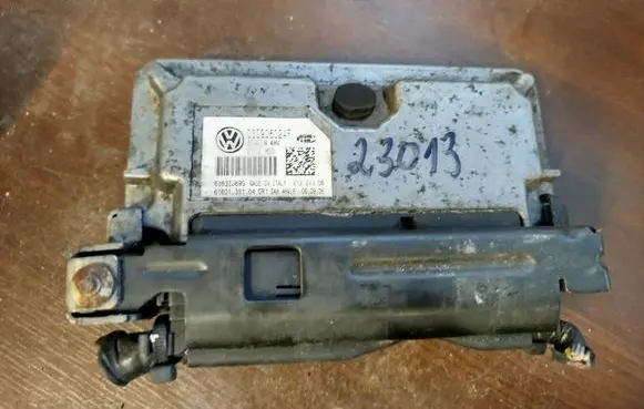 Volkswagen Golf VII Engine control unit/module 03c906024f