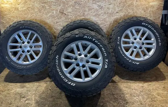 Toyota Hilux (AN10, AN20, AN30) R17 alloy rim