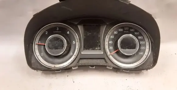Hyundai i40 Speedometer (instrument cluster) 1161601230 1164001470 4717