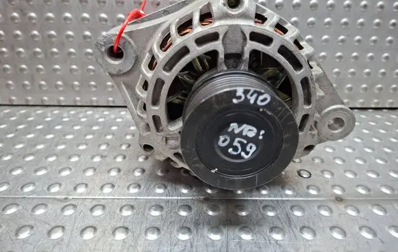 Opel Astra H Generator/alternator S26312059 YM13117340