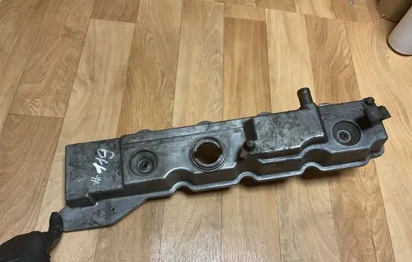 Mitsubishi Pajero Rocker cam cover 6082
