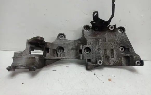 Mitsubishi Outlander Generator/alternator bracket 03G903143J