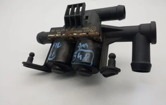 BMW 5 F10 F11 Coolant heater control valve 9119164 6414911916404