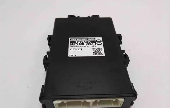 Toyota Avensis T270 Other devices 8969005040