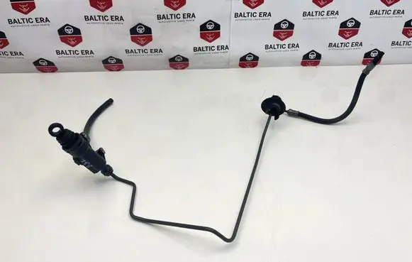 BMW 4 F36 Gran coupe Clutch master cylinder 13670610