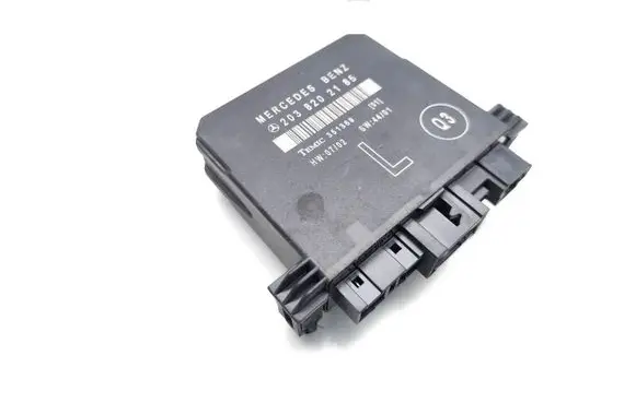 Mercedes-Benz C W203 Door control unit/module 2038202185