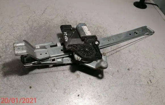 Mercedes-Benz A W168 Rear door window regulator with motor A1688201342