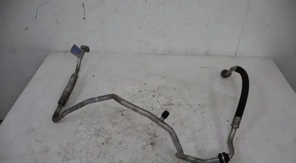 Volkswagen Cross Touran I Air conditioning (A/C) pipe/hose 1T0820743AC