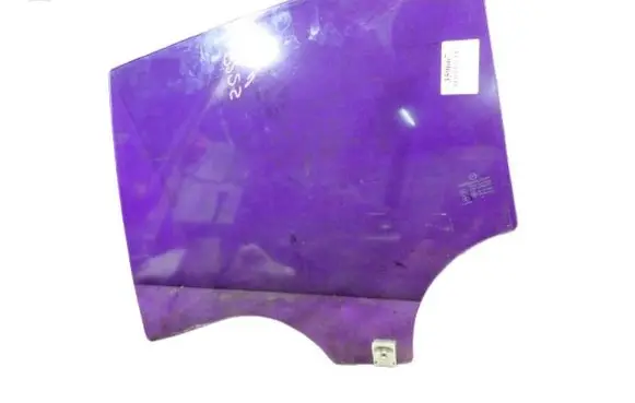 Mazda 3 II Front door window glass four-door 
