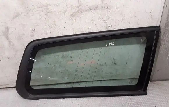 Volvo V70 Rear side window 