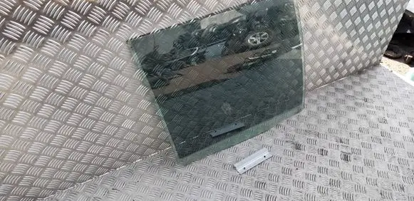 Volvo XC90 Rear door window glass