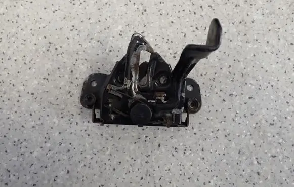 KIA Ceed Engine bonnet/hood lock/catch 
