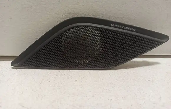 Audi TT TTS RS Mk3 8S Side speaker trim/cover 8S0857227