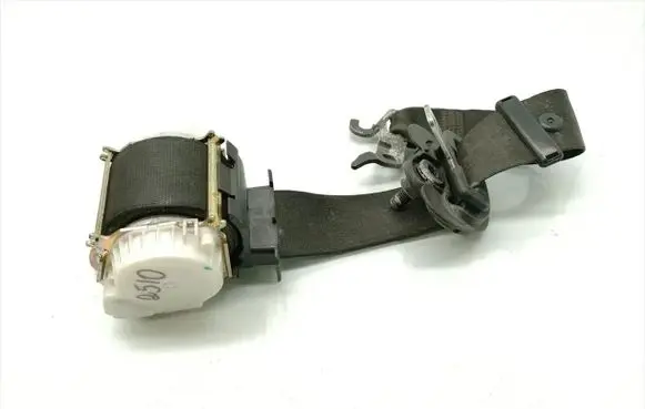 BMW 1 E81 E87 Front seatbelt 7069955 7130277