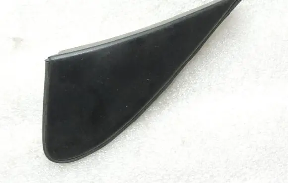 Toyota Corolla E120 E130 Front door glass trim molding 6011702020