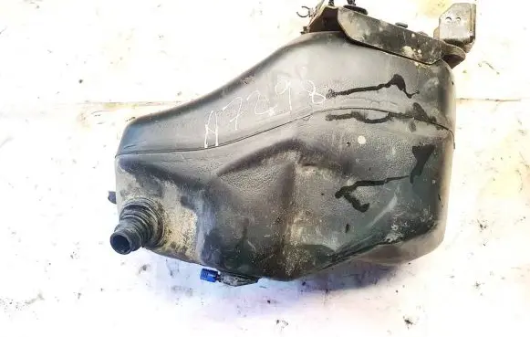 Jaguar F-Pace AdBlue liquid reservoir hk835j228a hk83-5j228-a