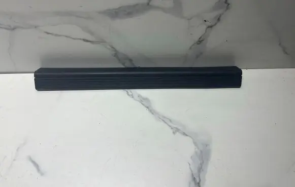 Mercedes-Benz C W204 Front sill trim cover A2046860136