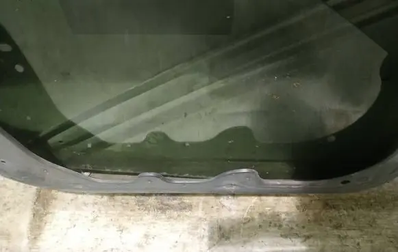 Volkswagen Touran I Front door window glass four-door AS2