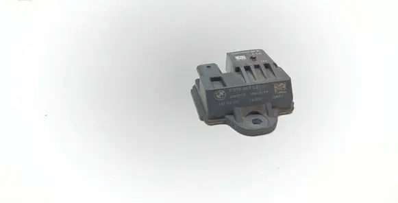 BMW 1 F20 F21 Glow plug pre-heat relay 8570087
