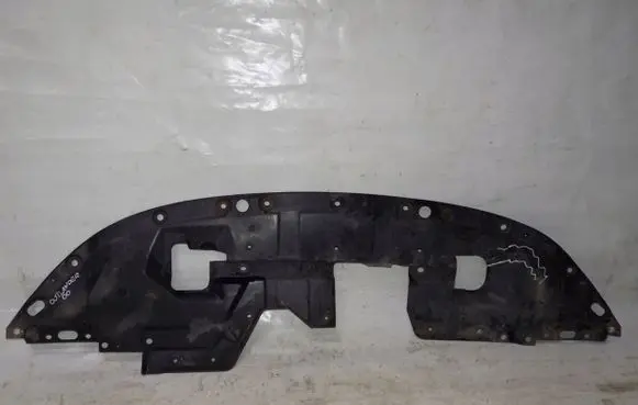 Mitsubishi Outlander Front underbody cover/under tray 5379A032