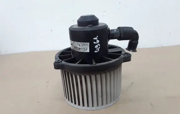 Hyundai Trajet Heater fan/blower NOCODE