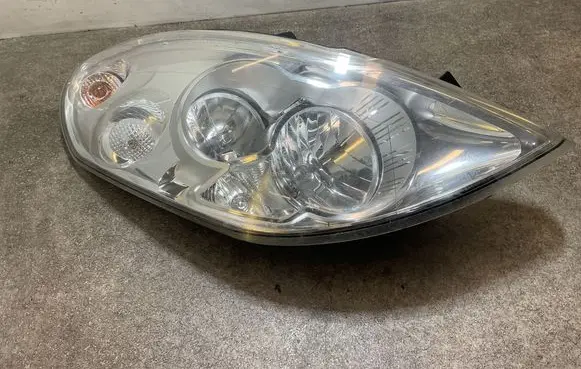 Opel Movano B Headlight/headlamp 260100050R