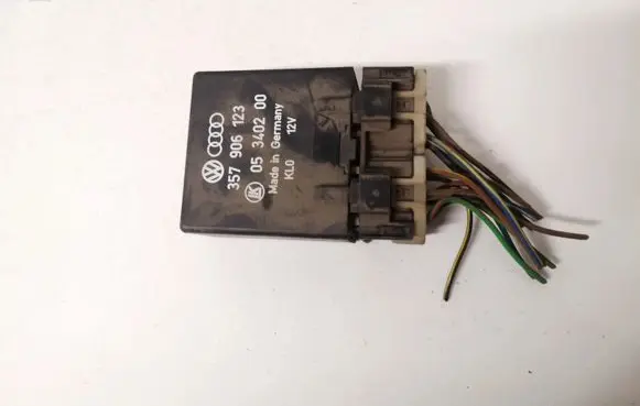 Volkswagen PASSAT B3 Other relay 357906123 05340200