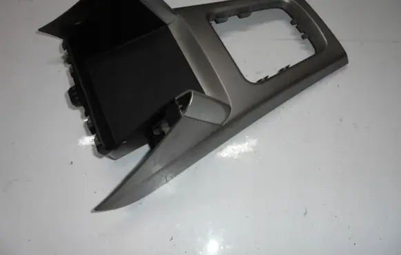 Subaru Forester SH Center console 92122SC030