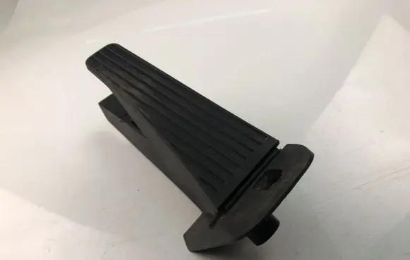 Volvo XC60 Accelerator throttle pedal 32269124