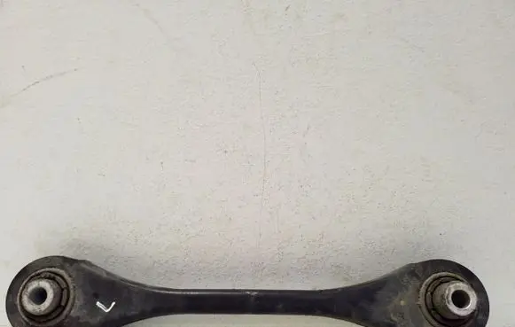 Rear control arm