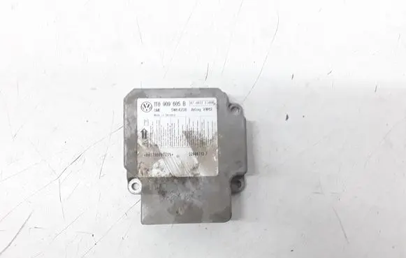 Volkswagen Touran I Airbag control unit/module 1T0909605B