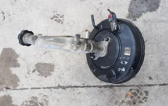 Hyundai i40 Brake booster