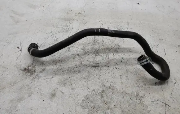 Volvo XC40 Engine coolant pipe/hose 32222672 8888932266
