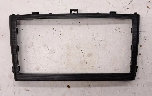 Radio/GPS head unit trim