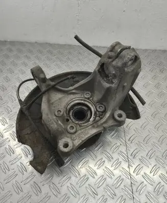 Front wheel hub