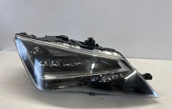 Seat Leon (5F) Headlight/headlamp 5F1941008B 90029769 A046439