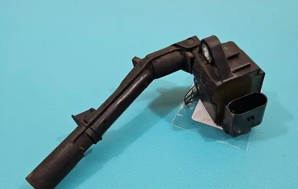 High voltage ignition coil