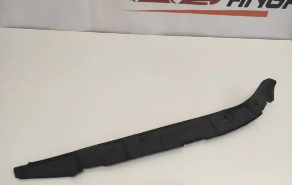 Audi Q7 4M Fender end trim 4M0821112