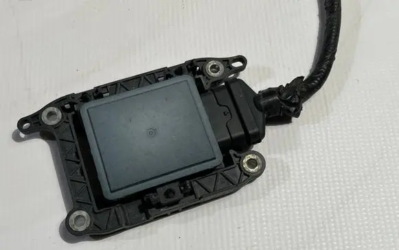 Chrysler Pacifica Distronic sensor radar 68598670AB
