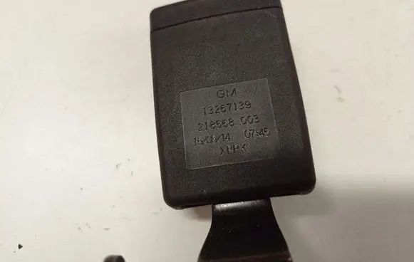 Opel Insignia A Rear seatbelt buckle 13267139 218568003