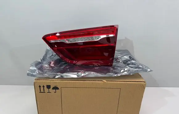 BMW X6 F16 Tailgate rear/tail lights 7438826