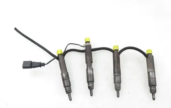 Skoda Fabia Mk1 (6Y) Fuel injectors set 028130203F 038130202C