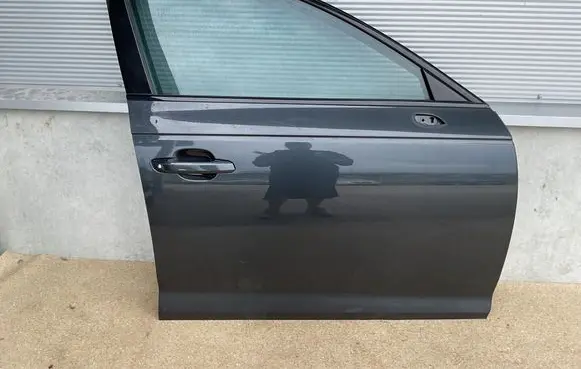 Audi A4 S4 B9 Front door LX7L