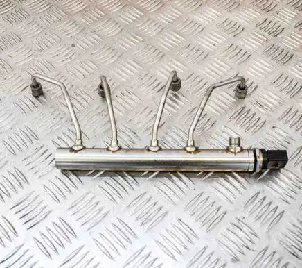 BMW 3 F30 F35 F31 Fuel main line pipe 7585411