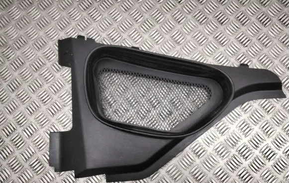 Mercedes-Benz ML W166 Wiper trim A1668300013
