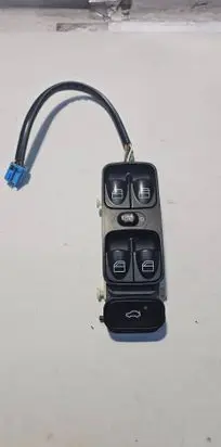 Mercedes-Benz C W203 Electric window control switch A2038210679 501955